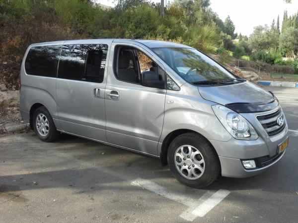 Hyundai I-800 7 Seaters 